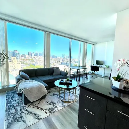 High Rise Studio In Heart Of Ktown Dtla Apartment
